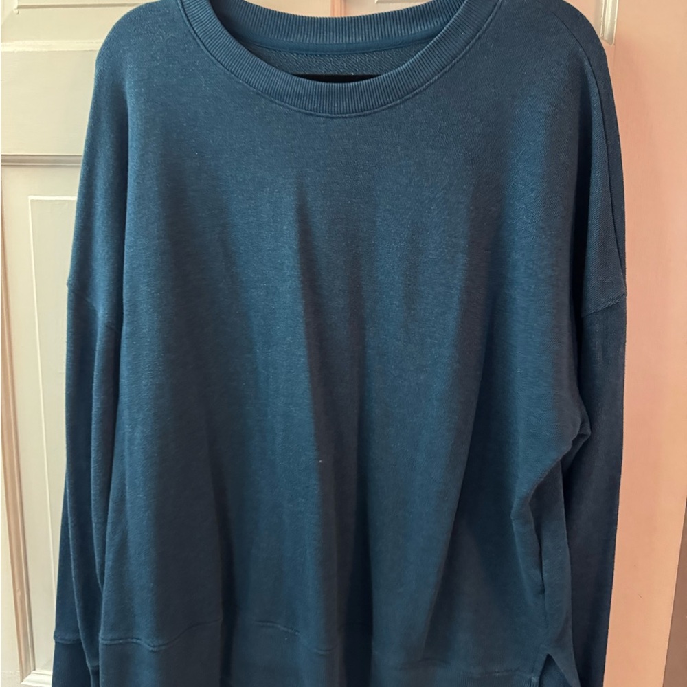 Time and Tru Teal Pullover